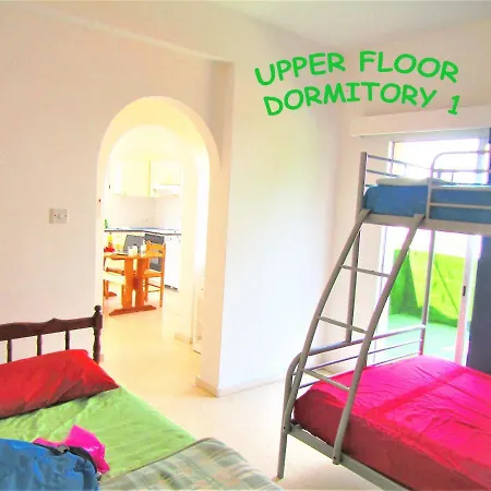 Paphos Inn Vandrerhjem *