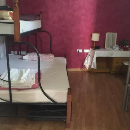 Vandrerhjem Paphos Inn *